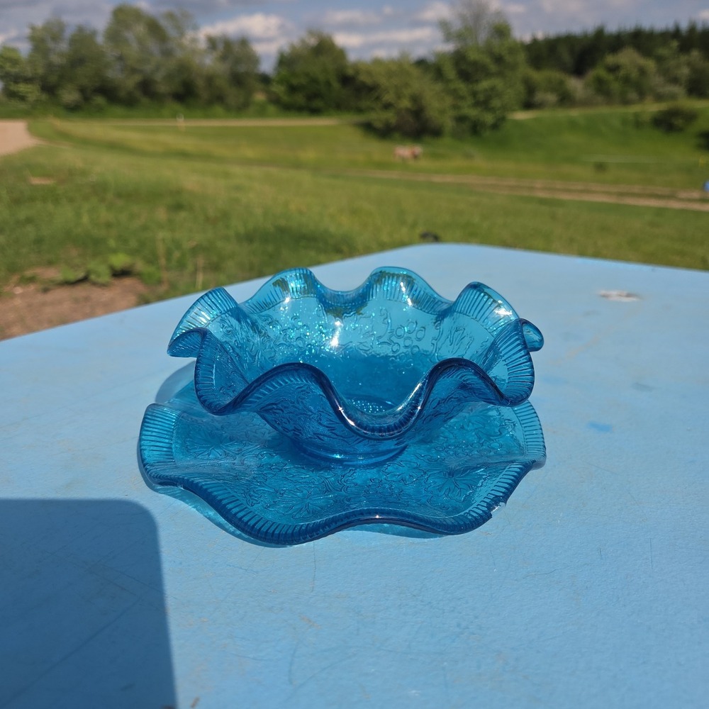Vintage 1950s Capri Blue Glass Grapes Ivy Ruffled Rim Bowl Dish Set